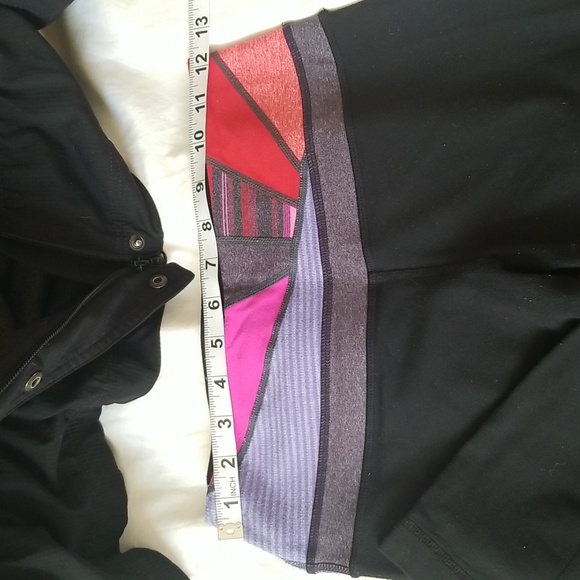 Lot of 3 Lululemon Size 4 ANORAK, BRA & SWEATPANTS - Picture 10 of 11